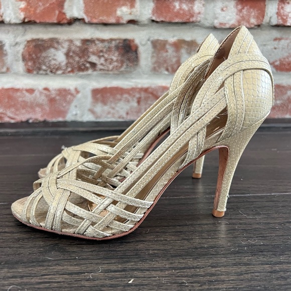 Aldo pale gold faux alligator heels- size 6 - Picture 3 of 6